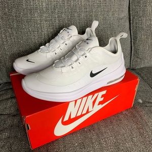Nike Air Max Axis GS White Brand New
